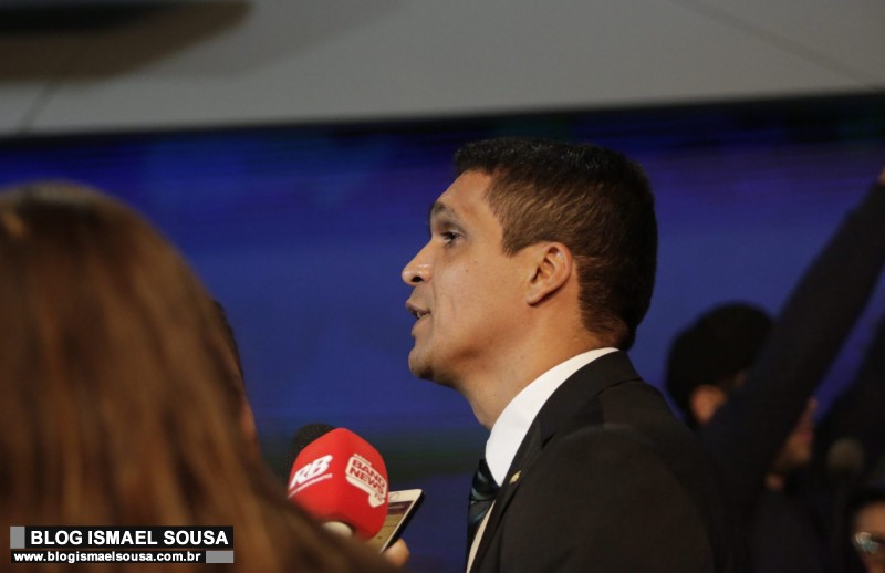 Cabo Daciolo desiste de candidatura e declara voto em Ciro Gomes para 2022
