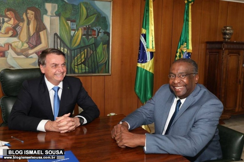 Carlos Alberto Decotelli entrega carta de demissÃ£o ao governo