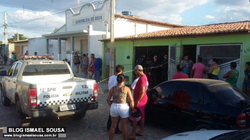Gesseiro Ã© morto a tiros enquanto trabalhava no Alto de SÃ£o Manoel