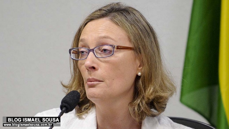 Maria do RosÃ¡rio Ã© expulsa durante protesto por seguranÃ§a