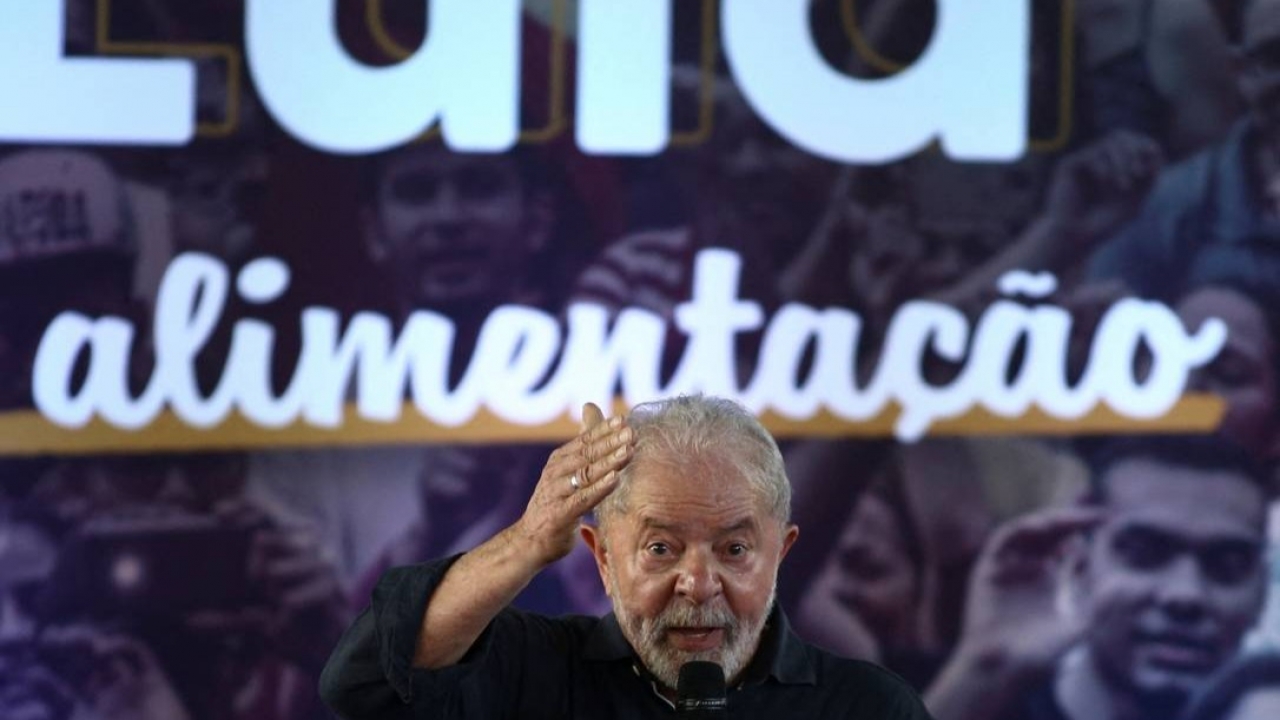 Lula diz que Bolsonaro 'não gosta de gente, gosta é de policial'