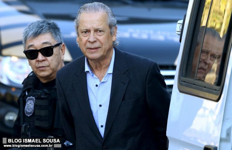 Dirceu se entrega Ã  PF para cumprir pena de 30 anos e 9 meses