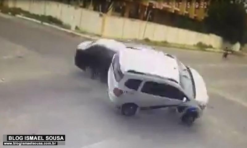 CÃ¢meras de posto flagram acidente impressionante em MossorÃ³