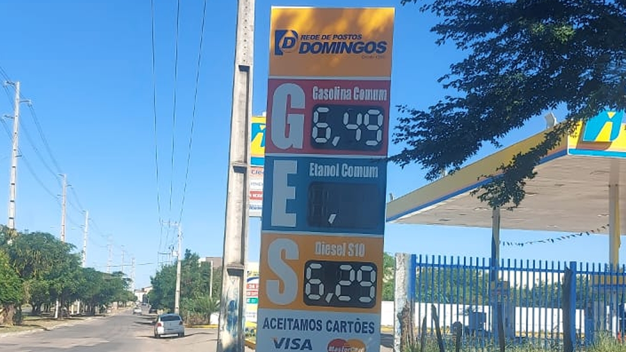Por amor, Petrobras eleva preços da gasolina e do gás de cozinha