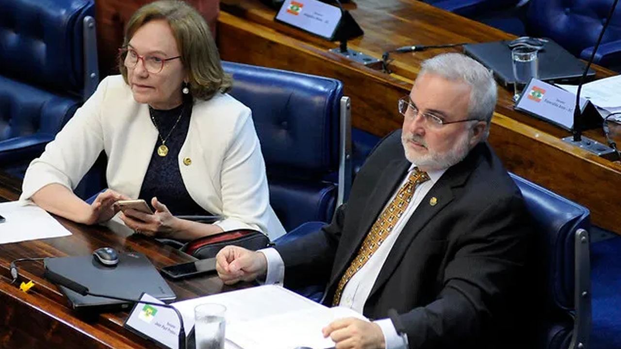 Zenaide e Jean Paul votam contra projeto que reduz imposto para baixar preço dos combustíveis