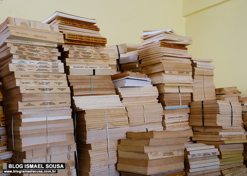 Campanha Adote Obras da Coleção Mossoroense distribui livros gratuitamente para leitores