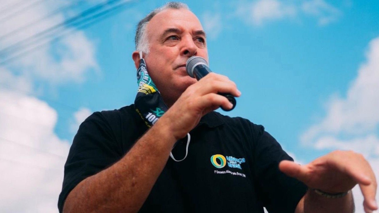 “Os comandantes atuais permitiram a maior humilhação da história militar” — diz Coronel Hélio