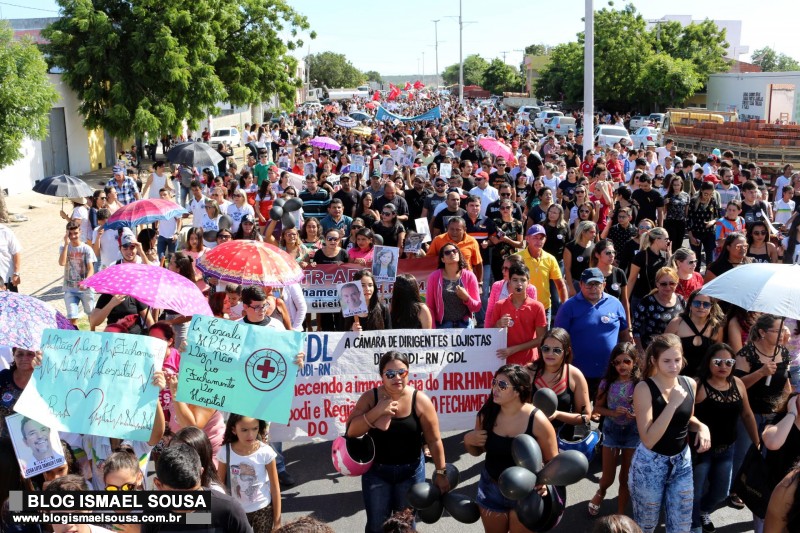 Protesto contra fechamento de Hospital Regional reÃºne cerca de 5 mil pessoas em Apodi