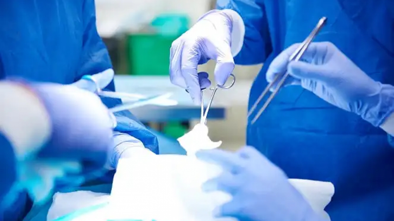 Sinmed denuncia que pacientes estão sendo operados várias vezes devido material inadequado no HRTM