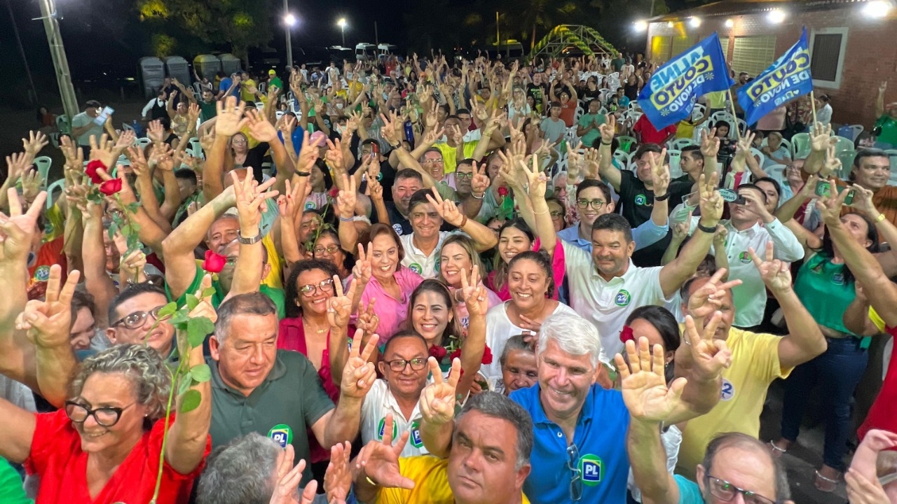 Rosalba reforça apoio a Genivan e Nayara em encontro com amigos no Cantópolis