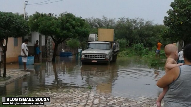NÃ­vel do Rio Apodi/MossorÃ³ sobe e famÃ­lias do Pantanal saem de casa