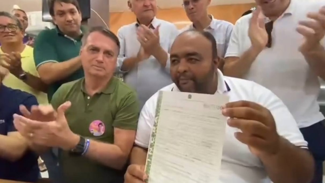 Assentado do RN agradece a Bolsonaro pelo título de terra: 'Não se viu o MST agindo'