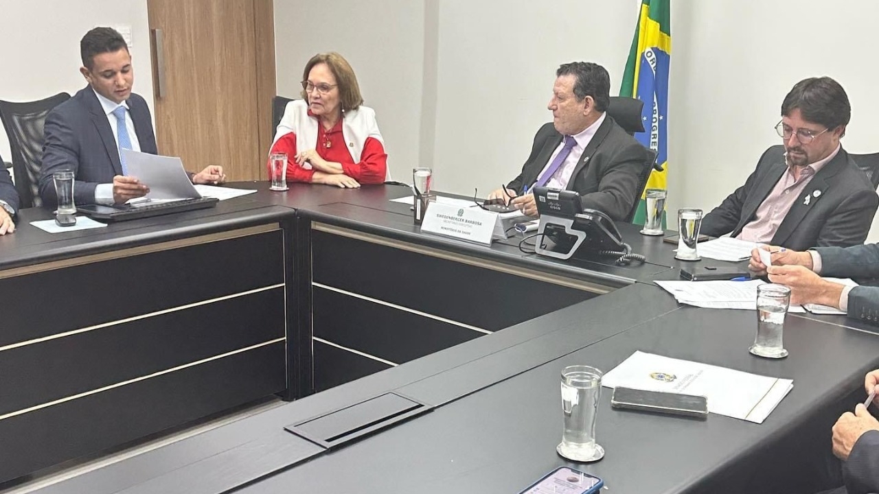 Allyson trata de obras para Mossoró no Ministério da Saúde