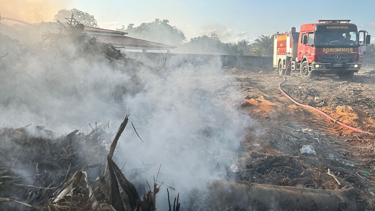 Corpo de Bombeiros do RN combate 13 incêndios em vegetação nesta terça-feira