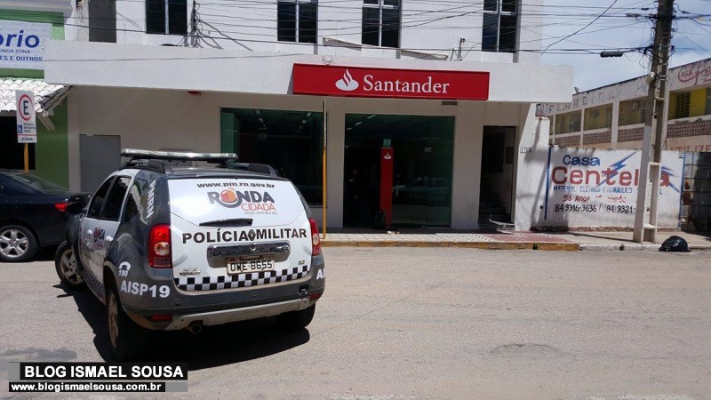 AgÃªncia bancÃ¡ria suspende atendimento apÃ³s gerente ter sido feito refÃ©m e agredido