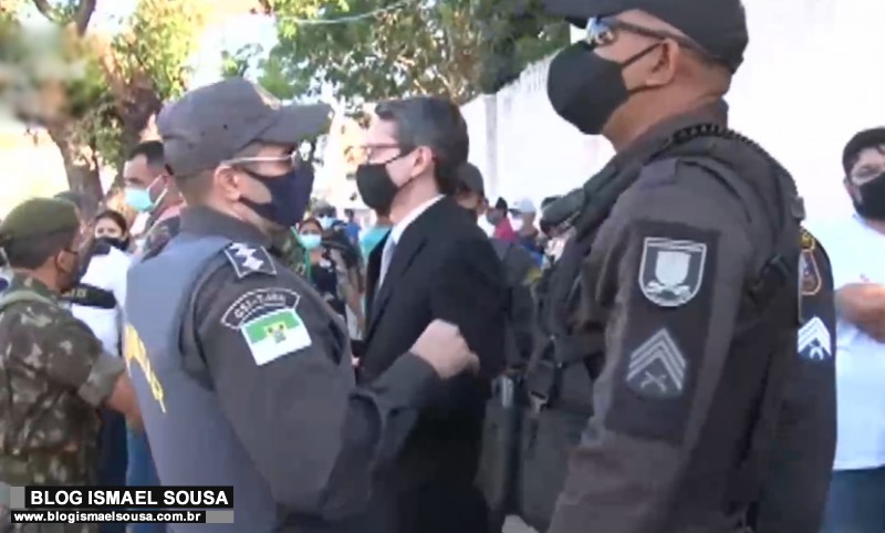 Tumulto durante votaÃ§Ã£o de Allyson Bezerra no ColÃ©gio Maria Stella