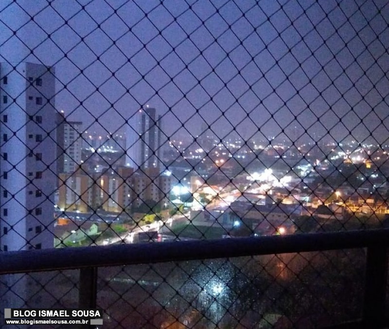 Chuva forte causa vÃ¡rios pontos de alagamentos em MossorÃ³