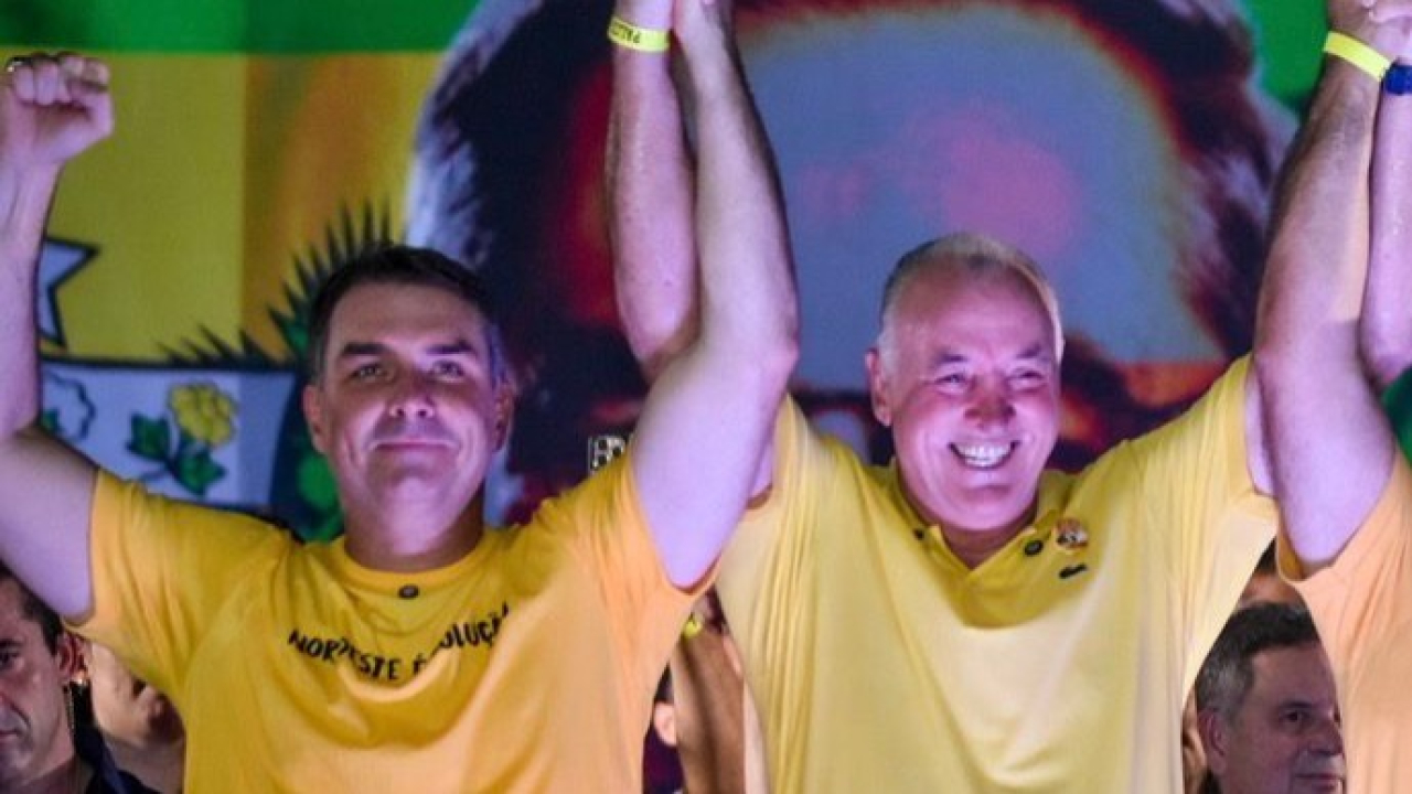 Apoio de Flávio Bolsonaro impulsiona Coronel Hélio na disputa ao Senado