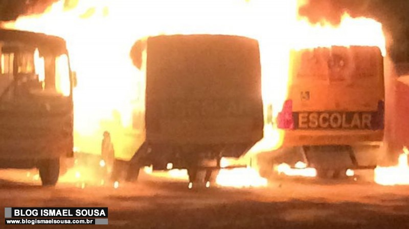 Criminosos incendeiam Ã´nibus escolares em Governador Dix-sept Rosado
