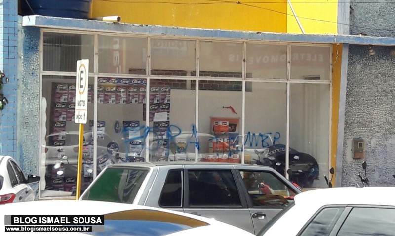 Greve geral: Lojas do centro sÃ£o alvos de pichaÃ§Ãµes