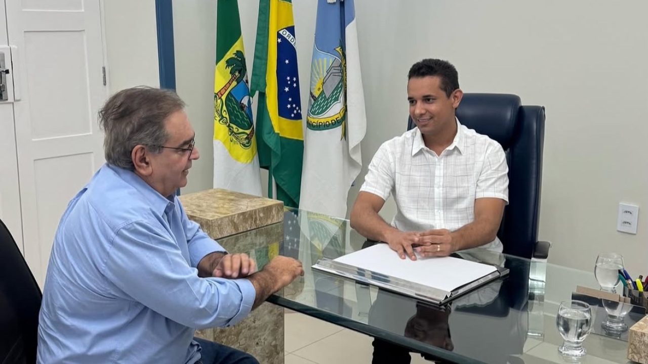 Álvaro quer formar aliança com Allyson e Zenaide, mas nega que queira ser candidato a vice 