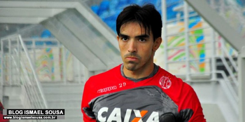 Carro que trazia corpo de Paulo JÃºnior Ã© interceptado por assaltantes na entrada de MossorÃ³
