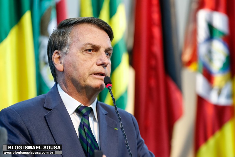 URGENTE - Bolsonaro protocola pedido de impeachment contra Alexandre de Moraes