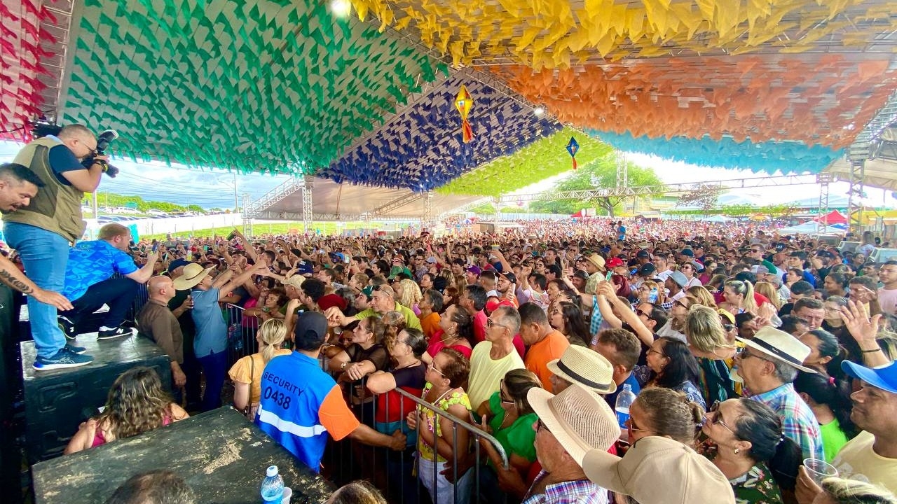 Polo ‘Arraía do Povo’ tem público recorde com Waldonys e Bartô Galeno