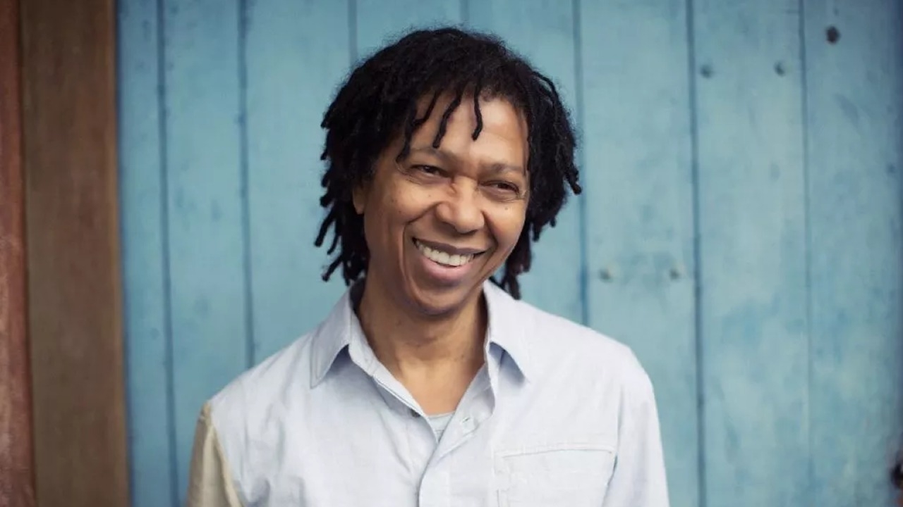 Artistas mossoroenses realizam tributo ao cantor Djavan