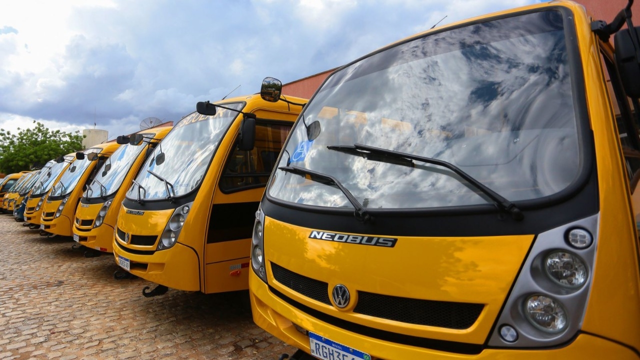 Prefeitura de Mossoró garante transporte escolar para alunos da Rede Municipal e universitários