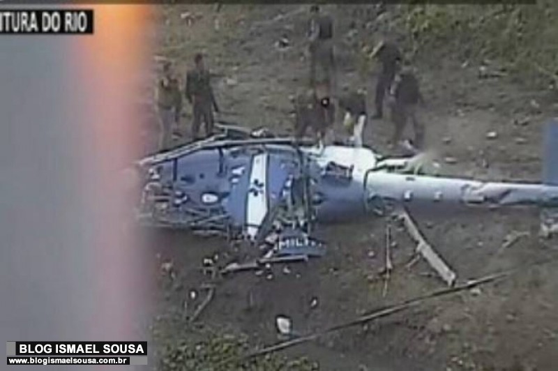 HelicÃ³ptero da PM Ã© abatido por traficantes matando 4 policiais no RJ