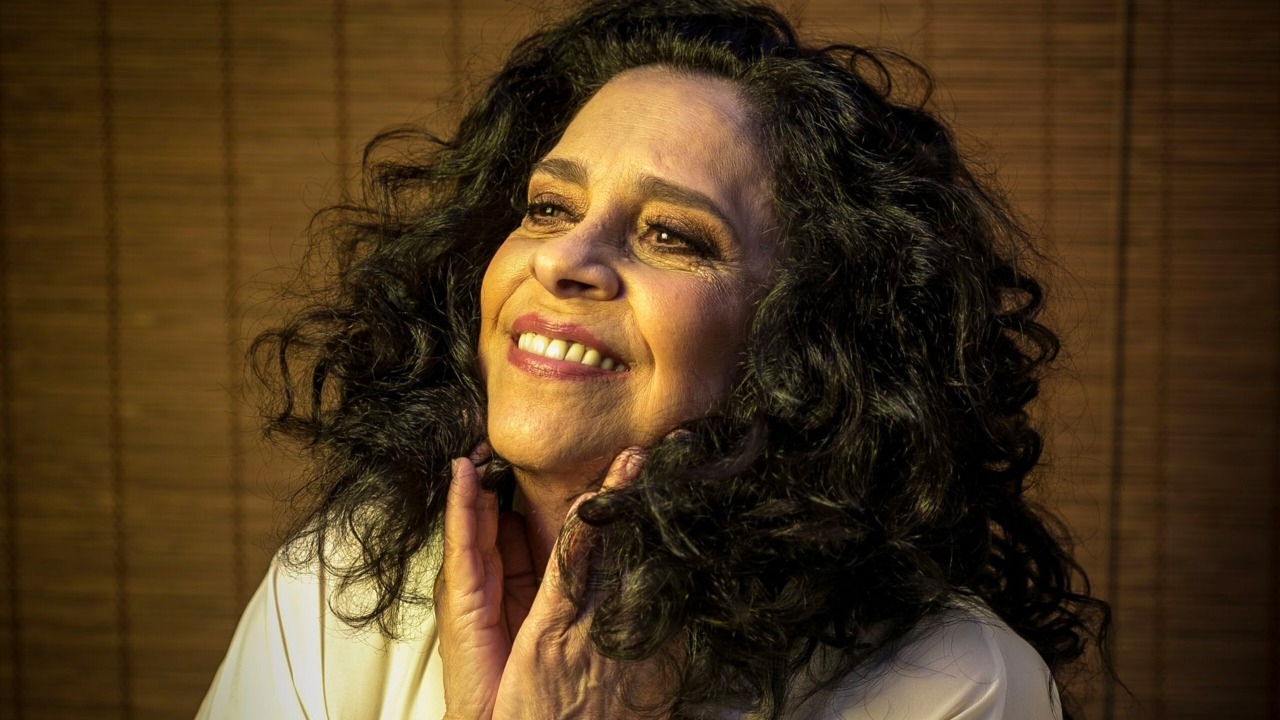 Morre a cantora Gal Costa, voz histórica da MPB, aos 77 anos