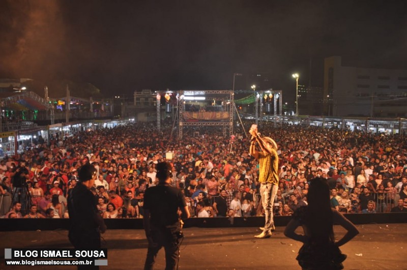 ForrÃ³ das antigas anima pÃºblico no terceiro dia de shows na EstaÃ§Ã£o das Artes
