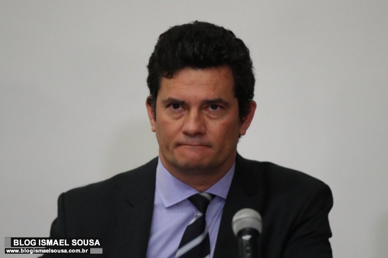 Moro compartilha link de seu canal do Telegram com conteúdo pornográfico