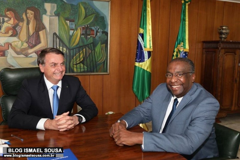URGENTE: Bolsonaro anuncia novo Ministro da EducaÃ§Ã£o