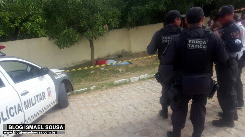 Homem Ã© morto a tiros em frente a sede do ITEP, em MossorÃ³