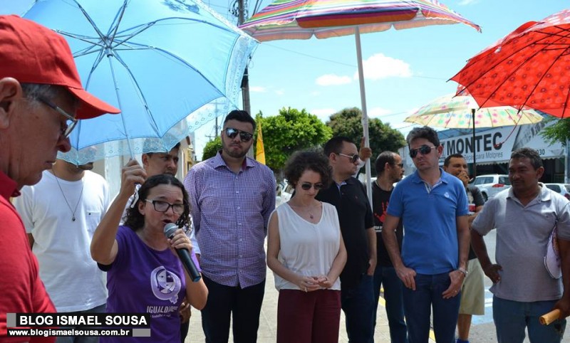 Protesto de servidores recebe apoio de vereadores da bancada de oposiÃ§Ã£o
