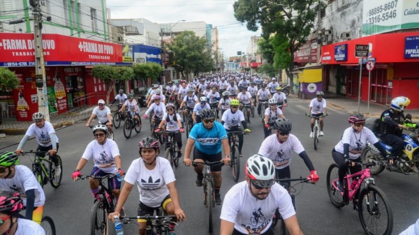 Passeio leva centenas de ciclistas às ruas de Mossoró na abertura da Semana Nacional do Trânsito