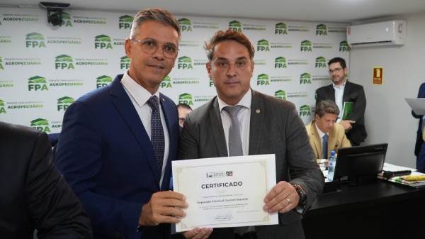 Em Brasília, Azevedo é nomeado coordenador da Frente Parlamentar Invasão Zero para o RN