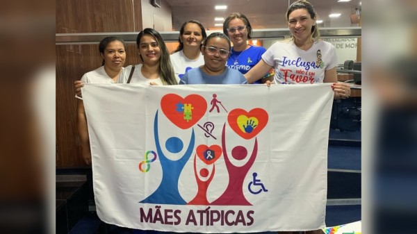 Bancada de Allyson Bezerra cede à pressão de mães atípicas e adia votação de projeto polêmico