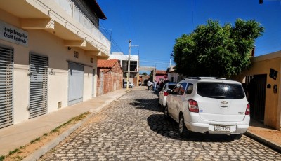 Prefeitura de Mossoró conclui pavimentação de ruas na Quixabeirinha