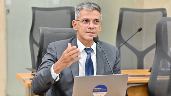 Coronel Azevedo apresenta projeto de lei para que 30% de prédios e locais públicos tenham nomes de mulheres