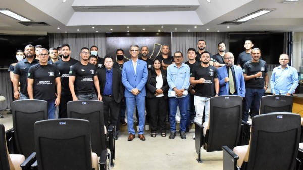 Coronel Azevedo realiza audiência pública e cobra convocação de policiais penais
