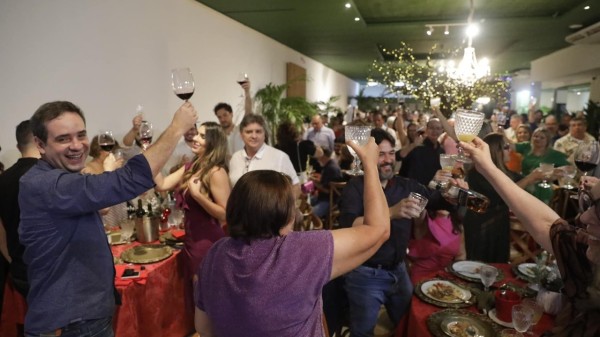 Um brinde à tragédia: a retrospectiva da gestão Fátima em 2023