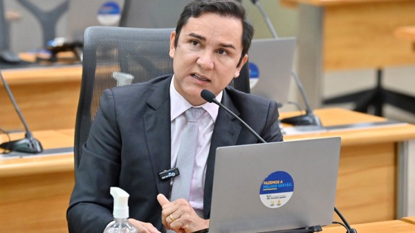 Neilton Diógenes enaltece habitações destinadas pelo governo ao município de Apodi