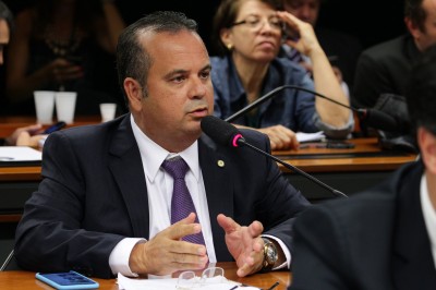 PEC 241 provoca terror entre maus administradores e fere modo PT de governar, diz RogÃ©rio