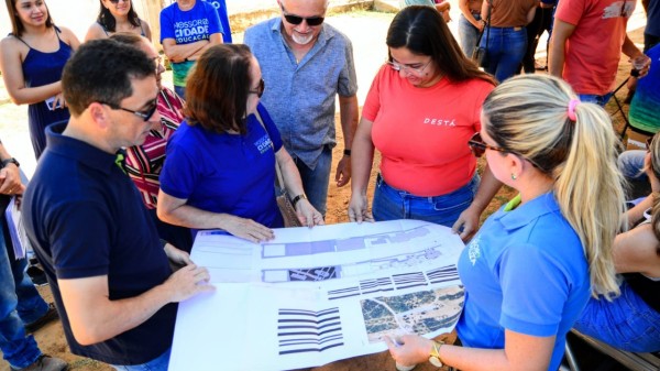 Prefeitura de Mossoró assina ordens de serviço para obras em Saúde, Educação e Esporte no Chafariz
