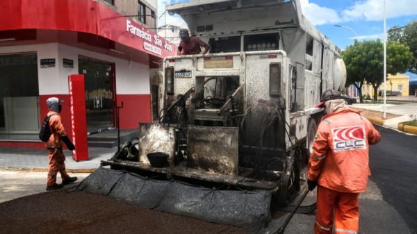 Mossoró: Avenida Rio Branco recebe recapeamento asfáltico
