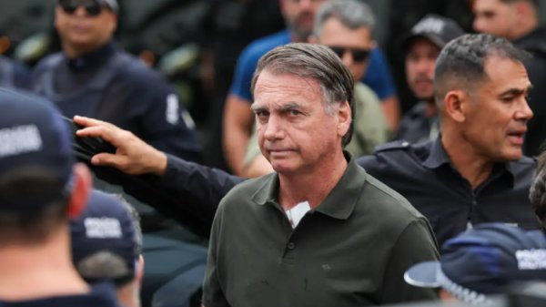 Moraes concede prisão domiciliar a Bolsonaro