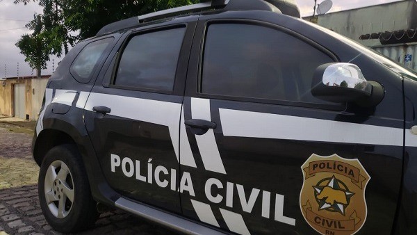 Homem é preso por injúria racial após chamar garçonete de 'macaca' em Mossoró
